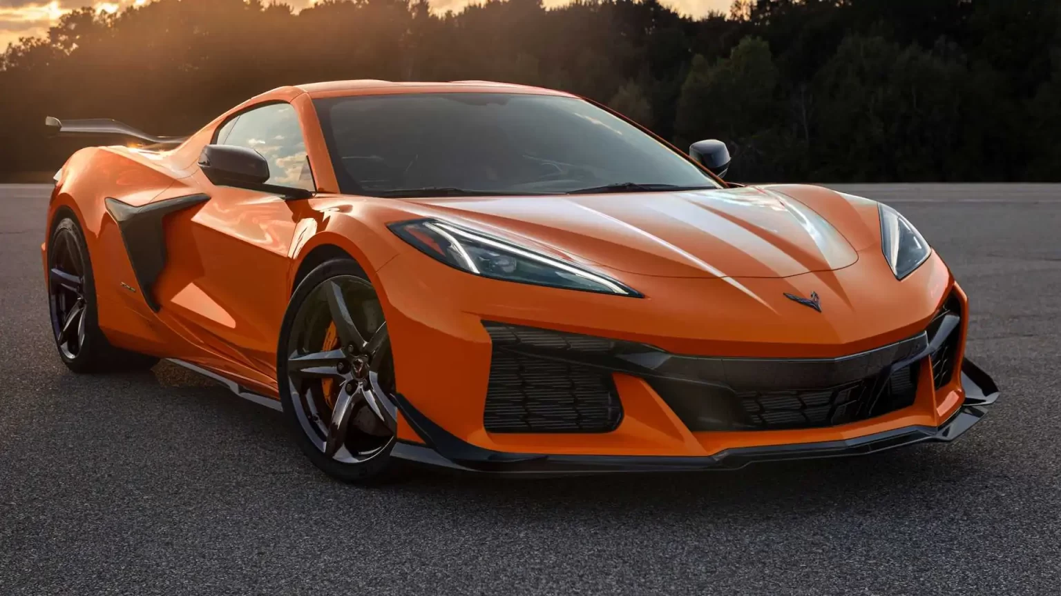 Покупці Chevrolet Corvette зможуть самі зібрати двигун суперкара