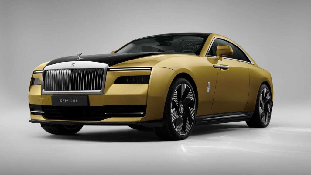 Rolls-Royce оголосив про ажіотажний попит на перший електрокар