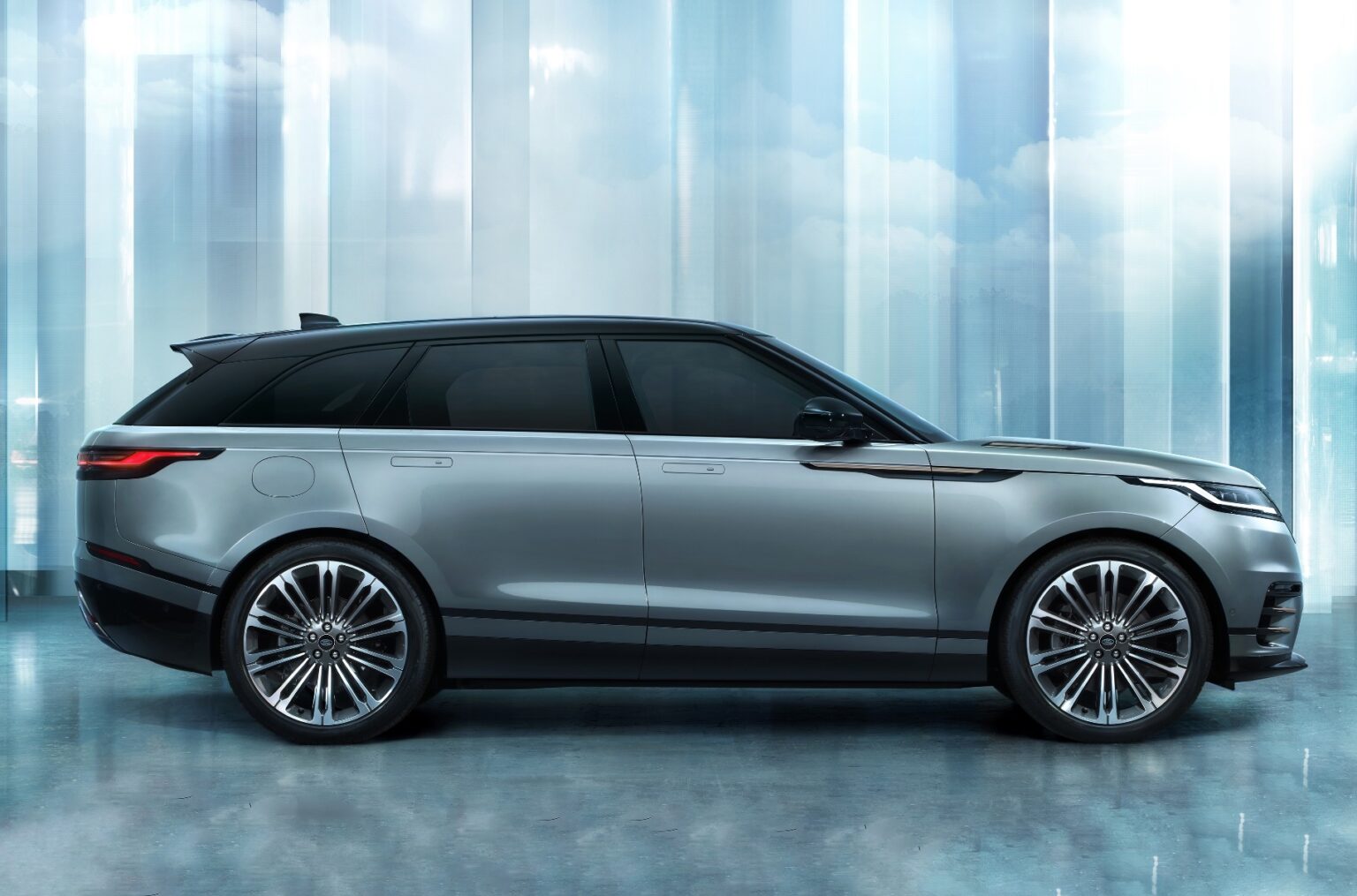 Представлено оновлений Range Rover Velar