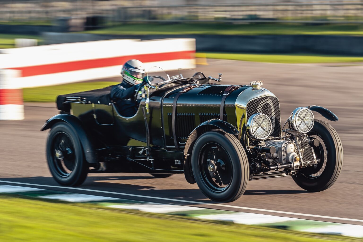 Bentley поверне у гонки 93-річний спорткар