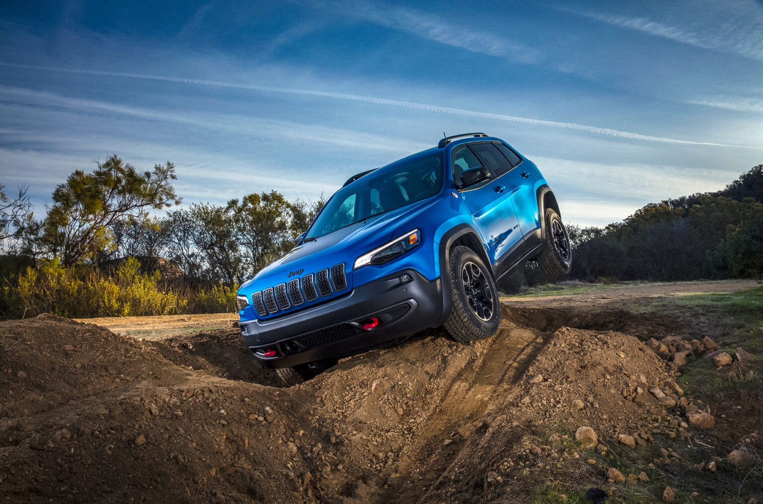 Jeep поки не готовий попрощатися з Cherokee