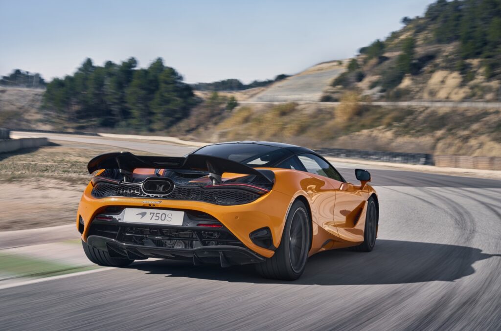 McLaren представив 750-сильного наступника суперкара 720S�