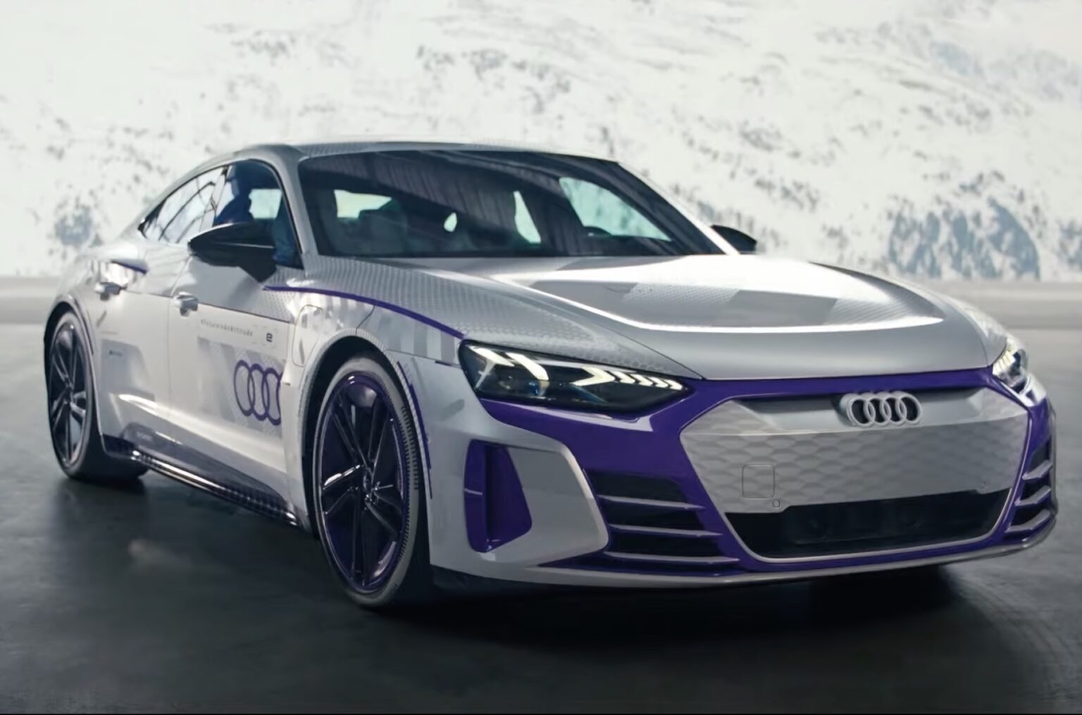 Audi покаже купе RS e-tron GT для зимових перегонів