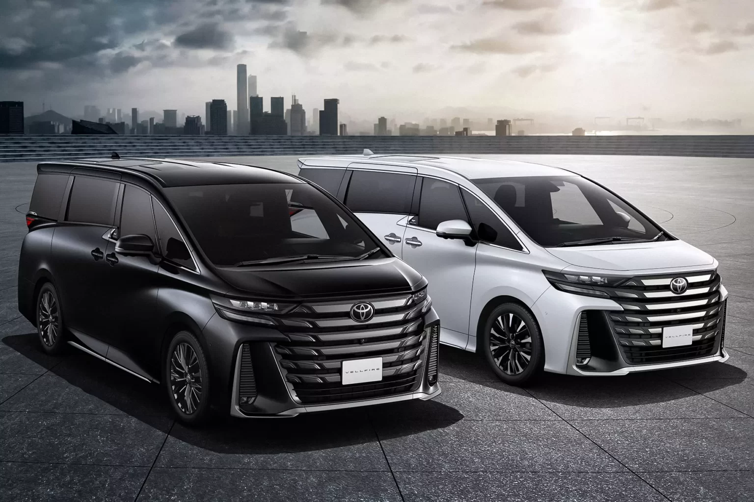 Toyota Alphard змінив покоління і втратив двигун V6