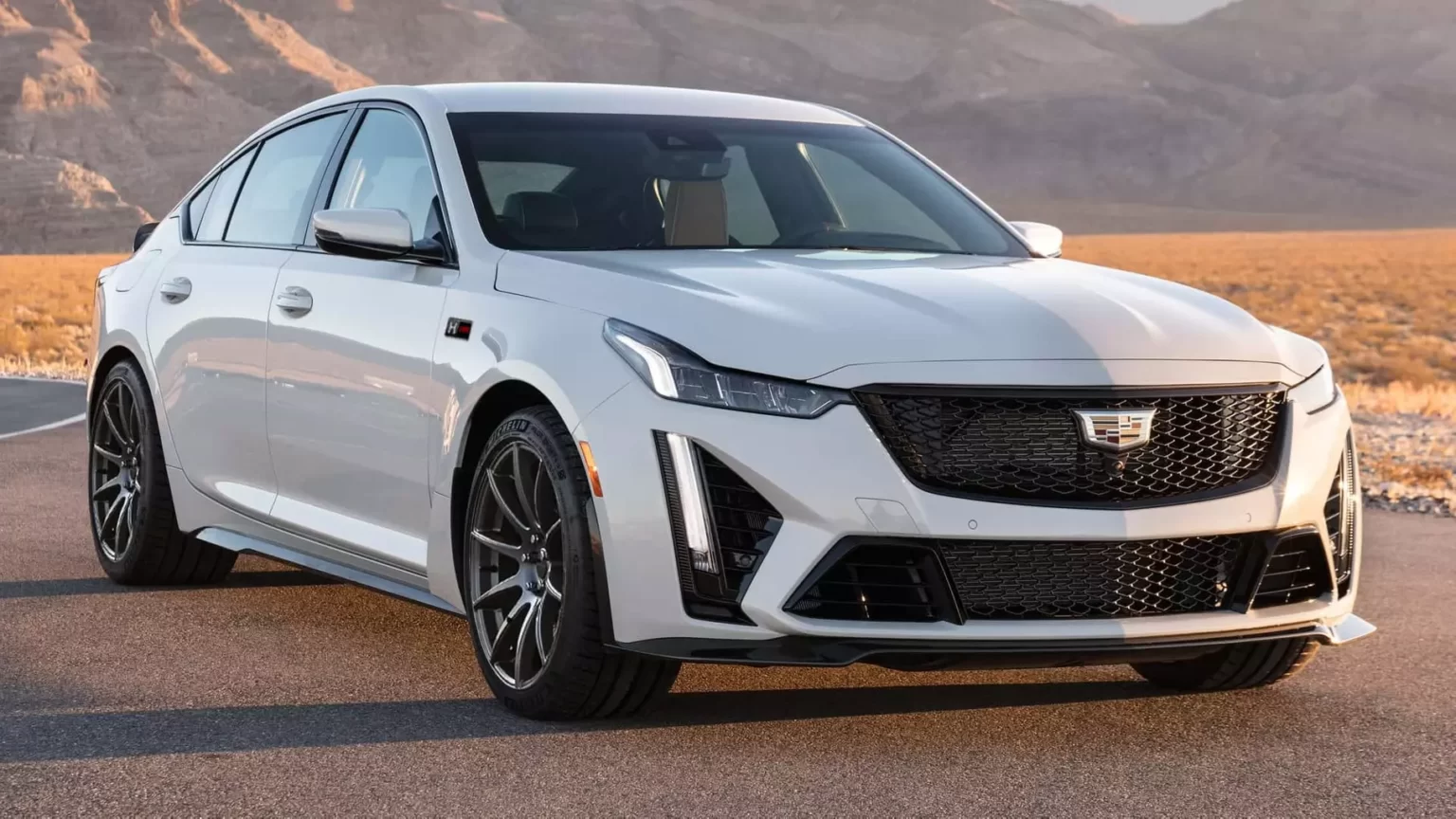 Представлений найшвидший у світі преміальний суперседан Представлений найшвидший у світі преміальний суперседан