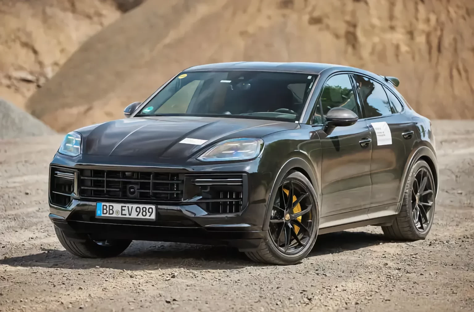 У гамі Porsche Cayenne з'явиться 700-сильний гібрид