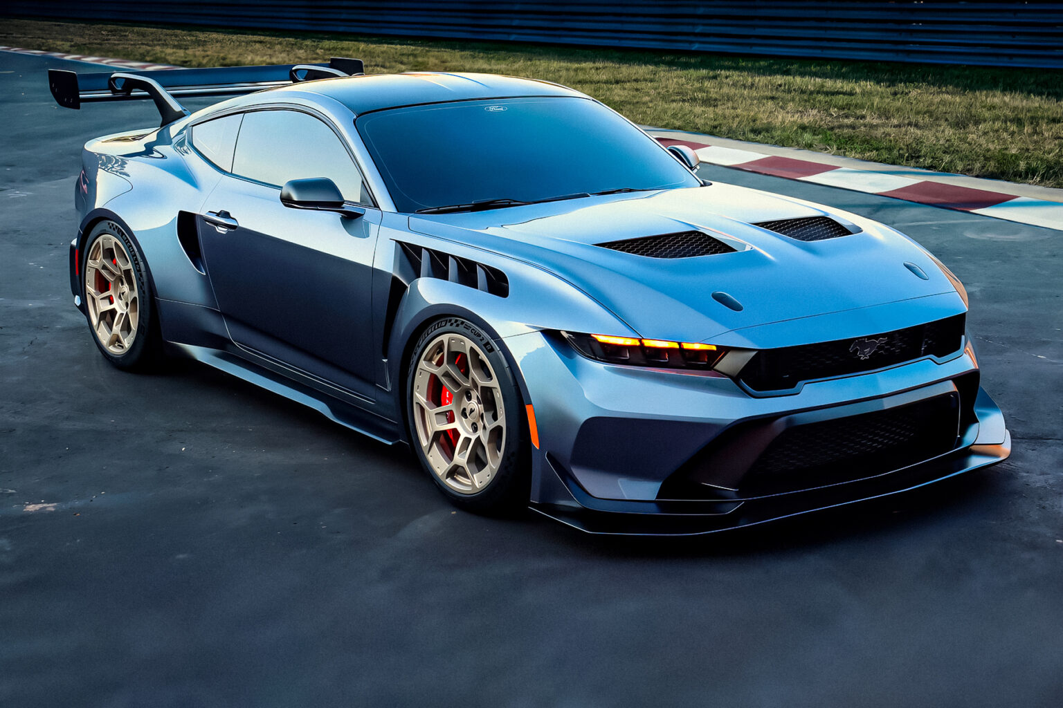 Ford показав найпотужніший дорожній Mustang за всю історію