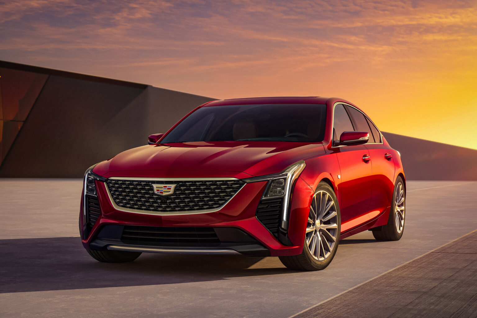 Cadillac CT5 оновився та отримав 33-дюймовий екран