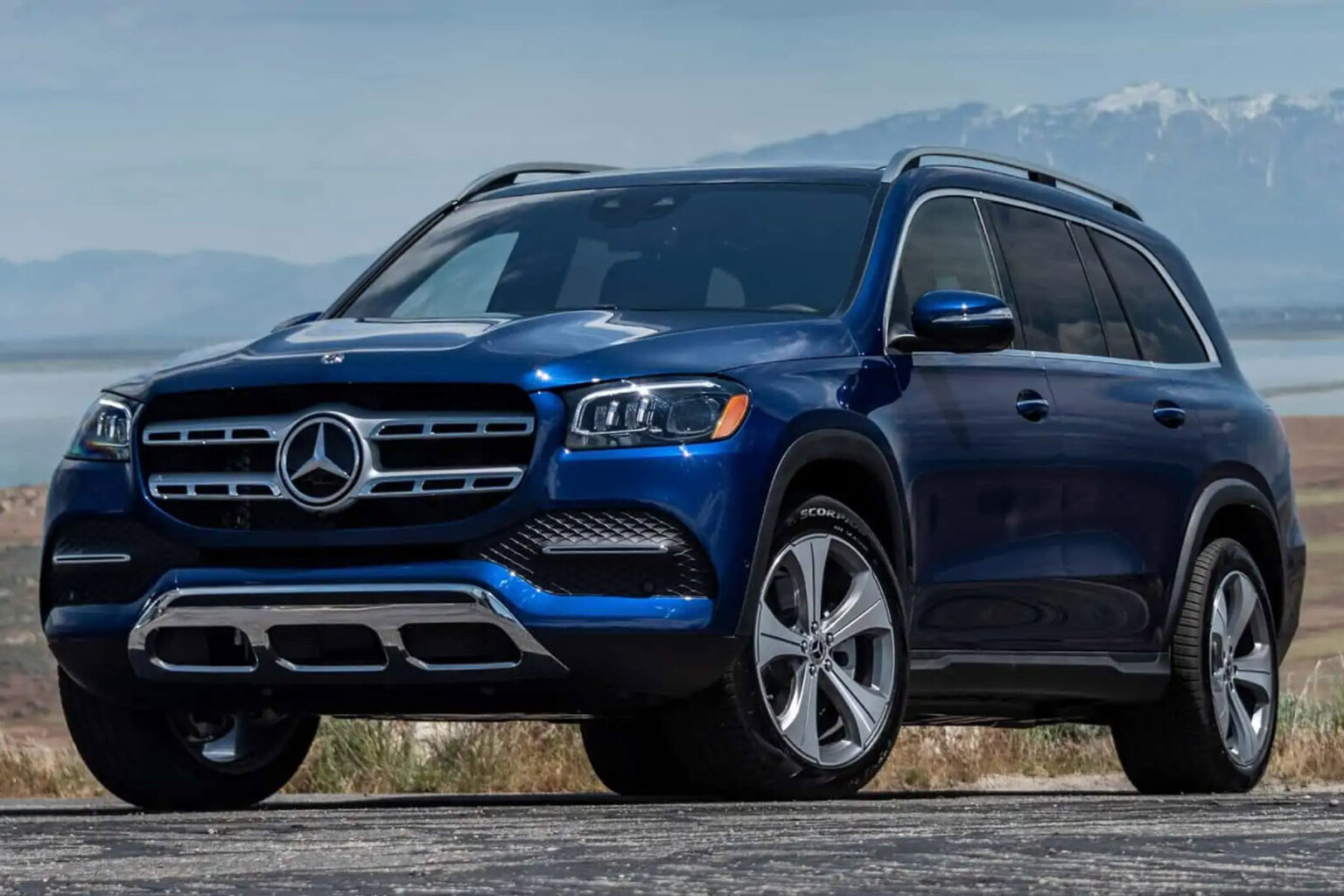 Понад сто тисяч кросоверів Mercedes-Benz відправлять до сервісів через ризик займання