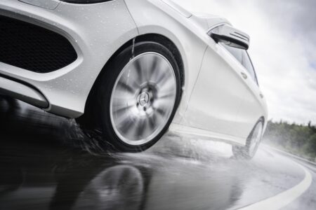 Як уникнути аквапланування