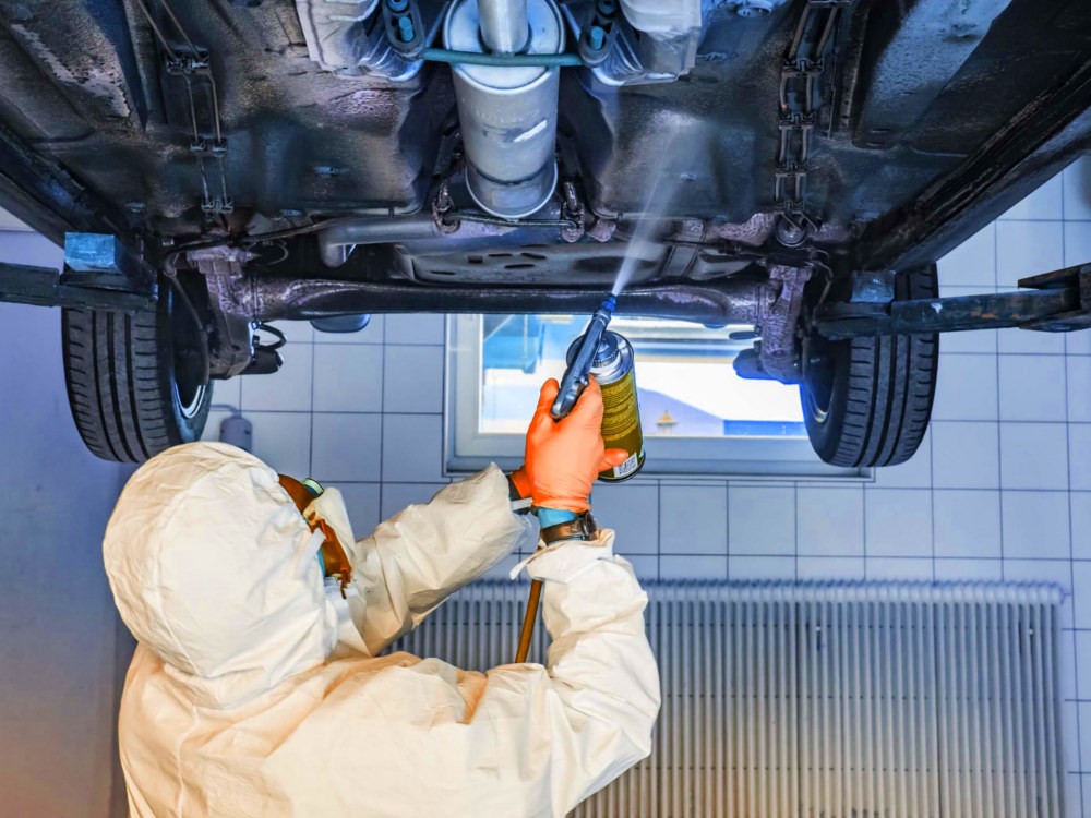 Як доглядати за кузовом взимку, щоб уникнути іржі обробка кузова