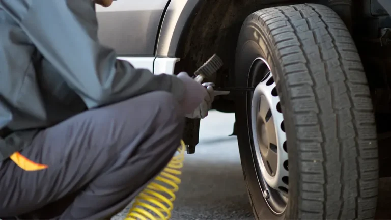 Коли треба міняти шини